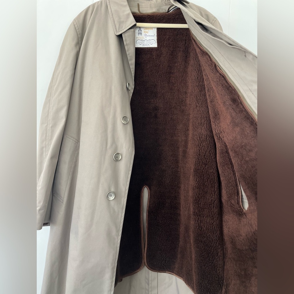 London Fog Vintage Men’s Overcoat 44 Long 70s-80s Removable Brown Liner - Picture 16 of 16